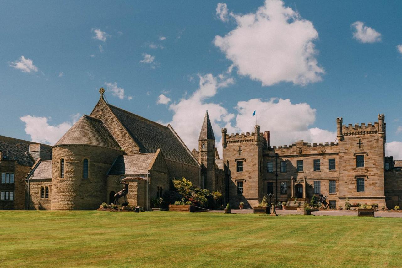 Sneaton Castle Hotel วิทบี ภายนอก รูปภาพ