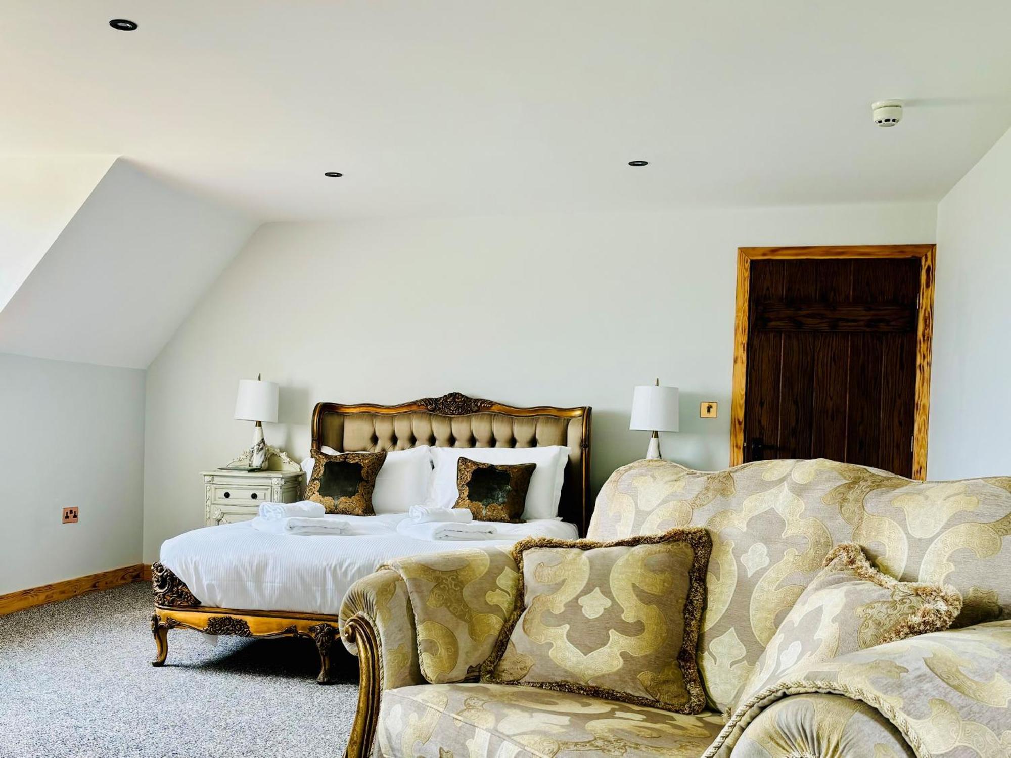 Sneaton Castle Hotel วิทบี ภายนอก รูปภาพ